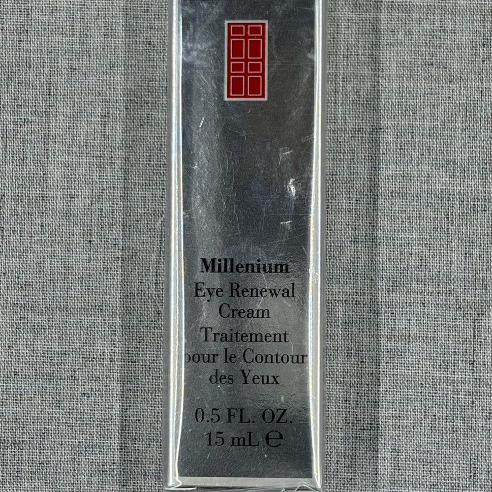 Elizabeth Arden Millenium Eye Renewal Cream - Silver Box